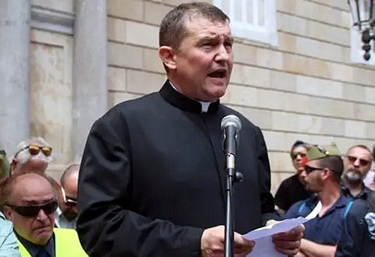 Mindannyian Custodio atyák vagyunk