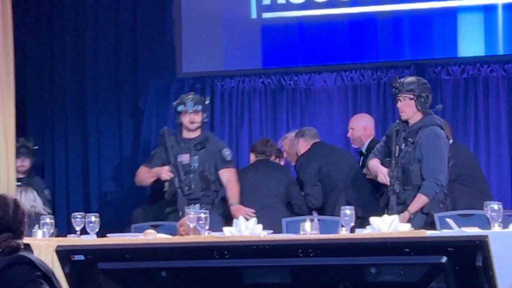 Újabb merényletkísérlet Donald Trump ellen – sikertelen támadás a Fehér Házi Tudósítók&nbsp;vacsoráján