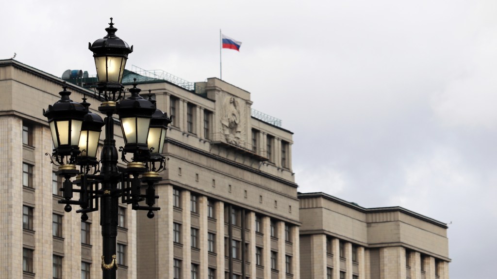 Az Orosz fegyveres erők külföldön is megvédhetik az őrizetbe vett Orosz&nbsp;állampolgárokat