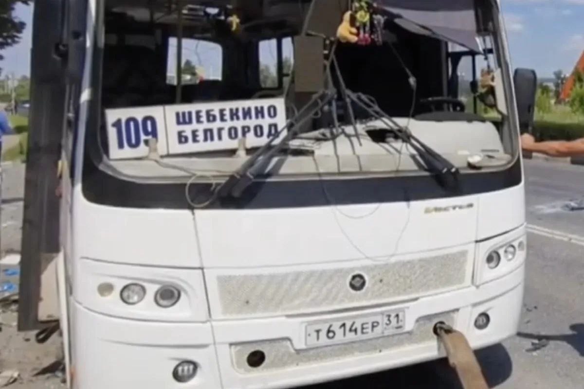 Újabb Ukrán támadás: civileket szállító buszt lőttek